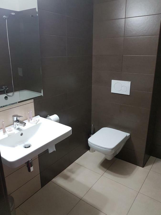 Wellness Hotel Harmonie Trebon Ngoại thất bức ảnh