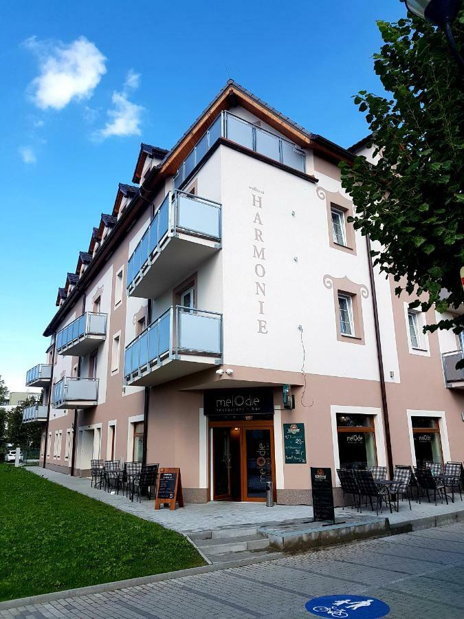 Wellness Hotel Harmonie Trebon Ngoại thất bức ảnh